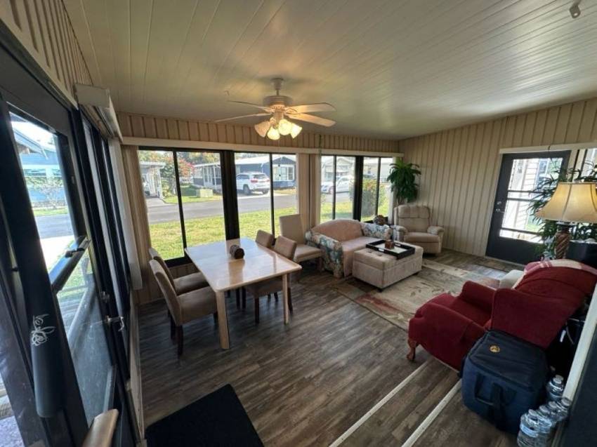 581 Lake Henry Drive a Winter Haven, FL Mobile or Manufactured Home for Sale